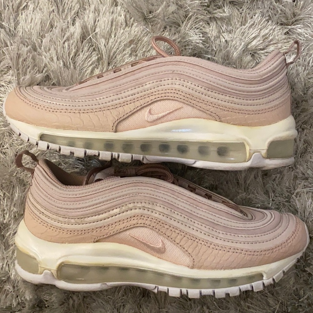 Nike Air Max 97 Sneakers - light pink!